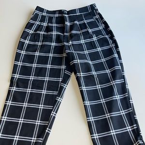 Forever 21 Pleat Front Black & White Plaid Pants